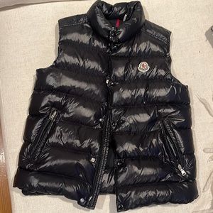 Moncler best size 12 big kid, fits xsmall women